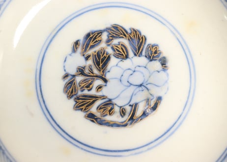 明治前期色絵杜若と梅図飯茶碗