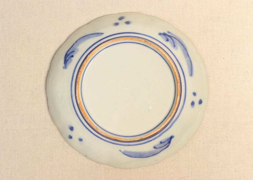 明治期　横浜焼 色絵金彩 鴉　風景図皿　皿　細密画 明治期 横浜焼 色絵金彩 鴉 風景図皿 皿 細密画 - メルカリ