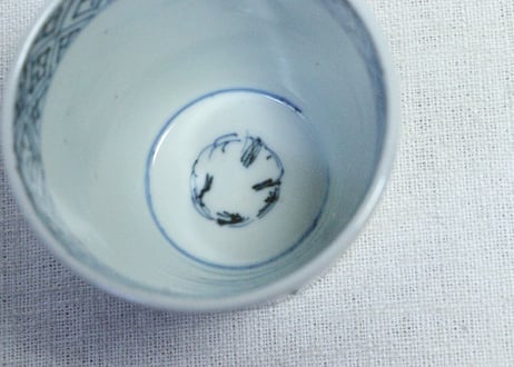 江戸幕末染付蛸唐草図猪口