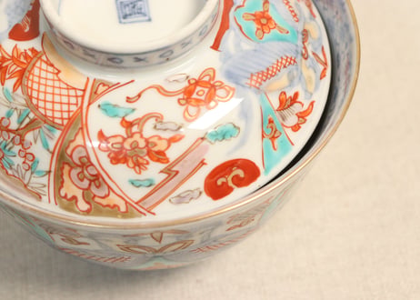 明治前期色絵竹梅と桐図通り物飯茶碗②黒点