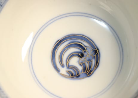 明治前期金彩染付四君子図飯茶碗