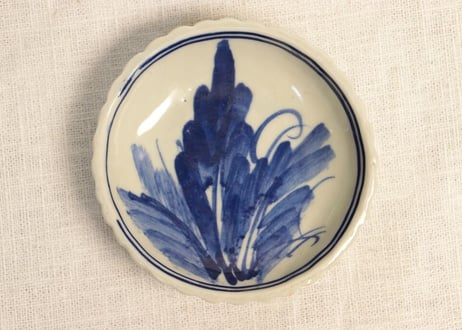 明治前期染付芭蕉図鎬小皿