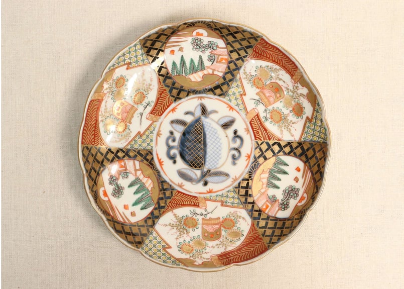 明治前期色絵桃と山水と菊図通り物7寸皿① | 吉祥寺PukuPuku