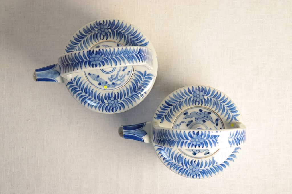 楽天 明治前期染付鳳凰図銚子 共箱付き,2pセット/ニュウ,蓋小ホツ 工芸品