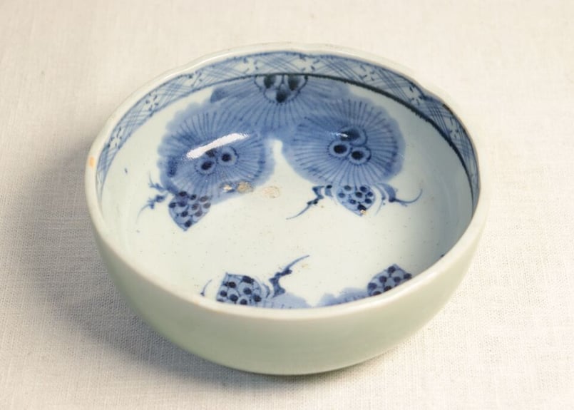 送料無料　江戸中期〜後期　古伊万里　染付　市松紋　鉢　盛鉢　菓子器　ボウル 美濃焼 手描き 安南間取 30.4cm 大鉢 盛り鉢 盛鉢 パーティー