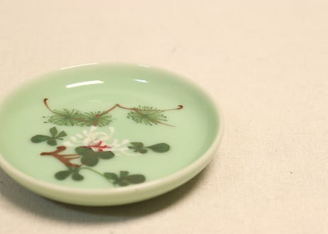 明治前期青磁染付松と牡丹図小皿