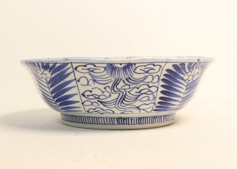 明治前期染付蝶図8寸鉢 | 吉祥寺PukuPuku