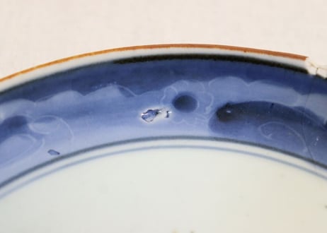 江戸中期染付流水に桜図6寸皿 ホツニュウ