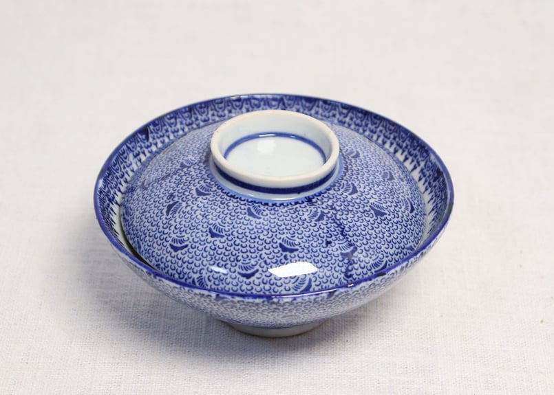 明治前期紙刷微塵唐草図蓋茶碗 | 吉祥寺PukuPuku