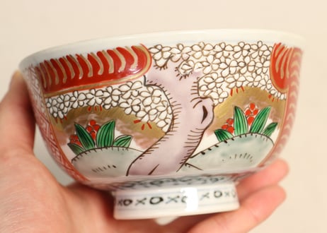 明治前期色絵桜に万年青図通り物飯茶碗①濃いめ