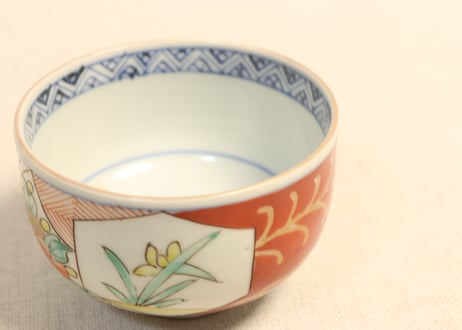 江戸幕末色絵牡丹と菖蒲図湯呑②高台窯傷
