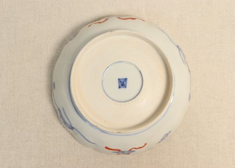 明治前期色絵桃と松竹梅図なます皿　歪み