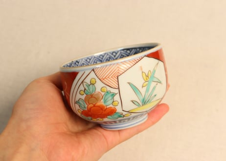 江戸幕末色絵牡丹と菖蒲図湯呑①