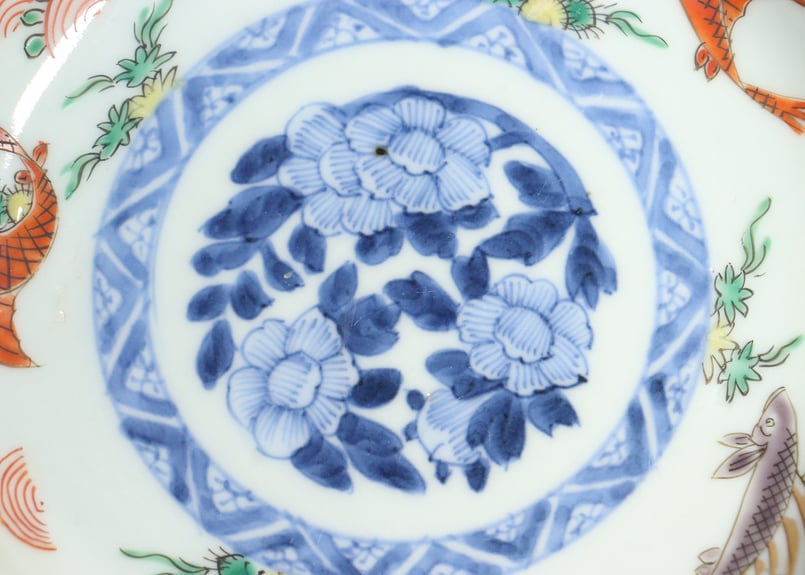 大聖寺伊万里　色絵　窓絵　菊に唐草の図　４寸皿　５客　A136A-CBe 大聖寺伊万里 色絵 窓絵 菊に唐草の図 4寸皿 5客 A136A-