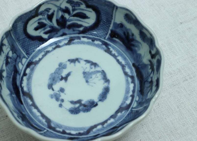 民芸 辰砂草花図皿 31日の九谷豆皿（10.5cm） 古九谷色絵鶉草花図／青郊窯