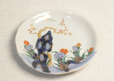 明治前期色絵梅と福寿草図6寸皿 ノミホツ