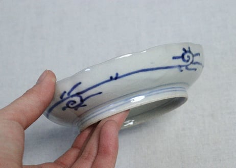 明治前期色絵三方に菊図小皿②　甘手,見込み薄め