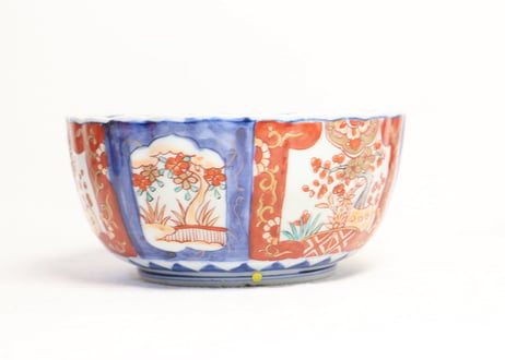 明治前期色絵六方に桜と梅図三ツ組鉢 小・中に高台ホツ