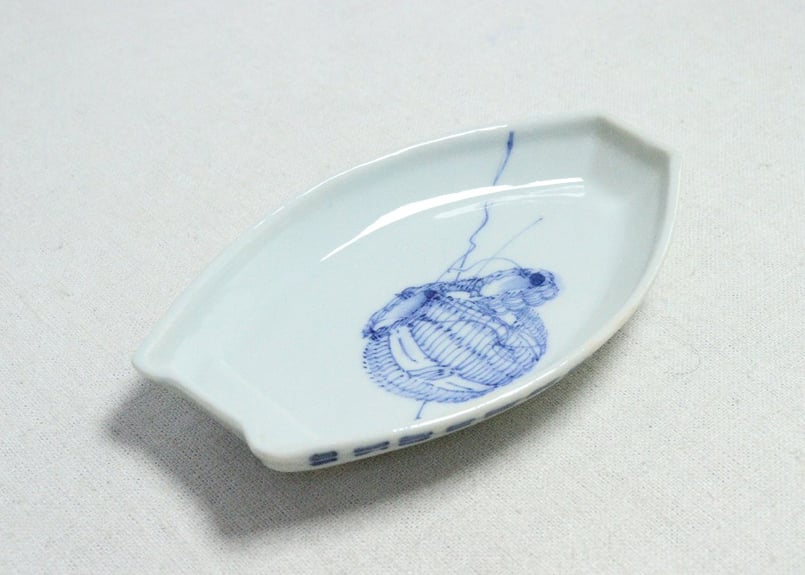明治後期~大正染付釣竿と魚籠図舟形皿 | 吉祥寺PukuPuku 明治後期~大正染付釣竿と魚籠図舟形皿 | 吉祥寺PukuPuku