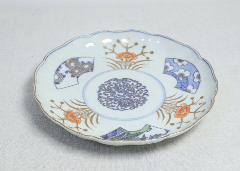明治後期~大正銅判色絵竹梅菊と牡丹図7寸皿 | 吉祥寺PukuPuku 明治後期~大正銅判色絵竹梅菊と牡丹図7寸皿 | 吉祥寺PukuPuku
