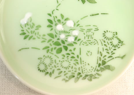 明治前期青磁紙刷草花図小皿