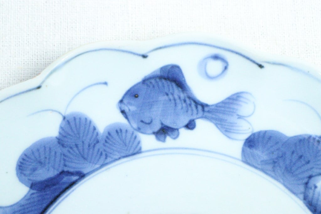江戸幕末染付金魚図7寸皿➁ 小ホツ | 吉祥寺PukuPuku