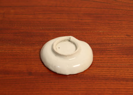 江戸中期コンニャク印判菊水図桃型豆皿①　甘手,ノミホツ