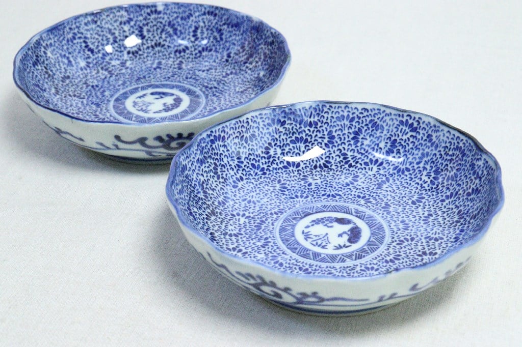 小皿 豆皿 染付 猪口 3枚 草文様 変形唐草文様 明治 大正 昭和初期