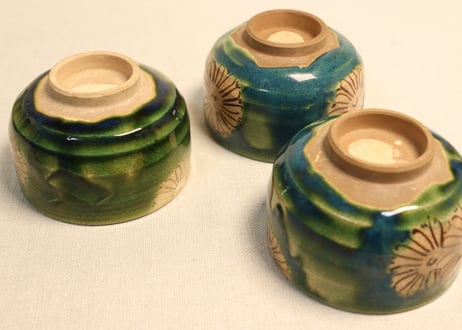 明治後期～大正織部焼緑釉菊図湯呑