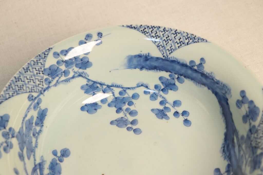 江戸幕末染付梅と八方に馬(蓑)図9寸鉢 | 吉祥寺PukuPuku