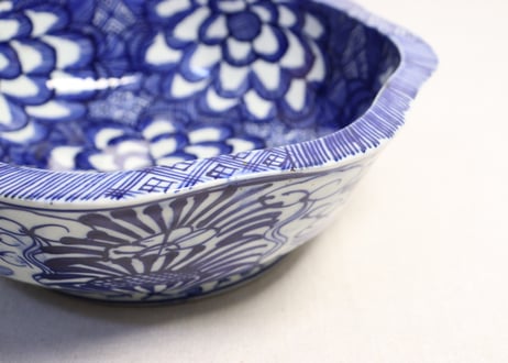 明治前期ベロ藍花図９寸鉢　ノミホツ