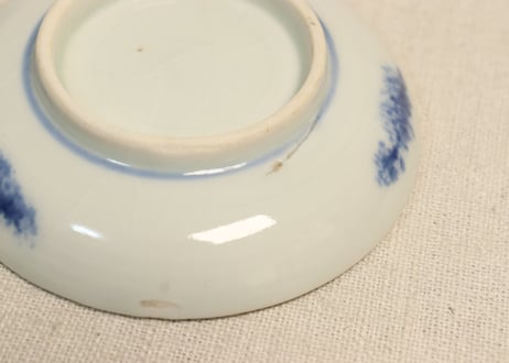 明治前期染付羽根三つ巴図小皿② 少甘手