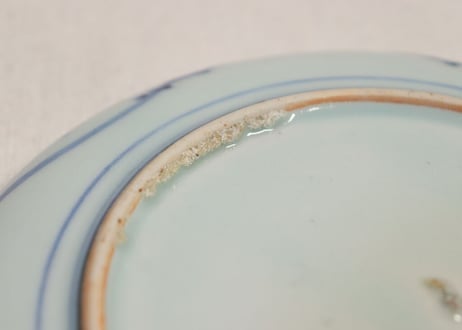 江戸中期染付牡丹と椿図6寸皿 がたつき,ノミホツ直し