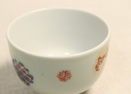 大正～昭和戦前色絵雪輪図つぼ碗 黒点