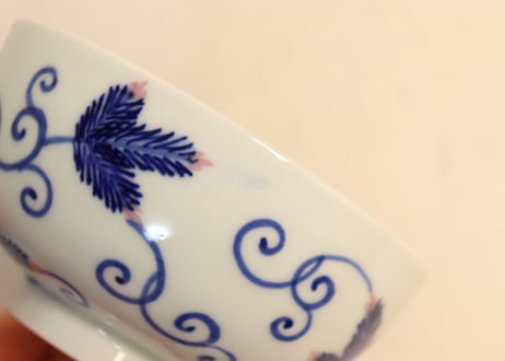 明治後期～大正源六製染付若松と唐草図通り物蒸茶碗