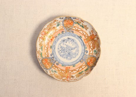 明治前期色絵松竹梅に人物図小皿②見込み薄め