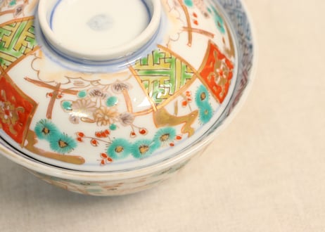 明治前期色絵松梅菊図飯茶碗