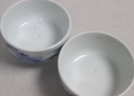 明治前期染付月に鳥図湯呑　黒点,フリモノ