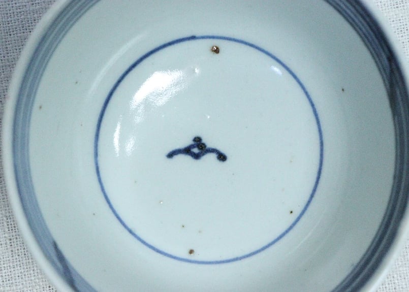 江戸幕末染付輪線に梅図飯茶碗➁ フリモノ,歪み | 吉祥寺PukuPuku