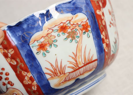 明治前期色絵六方に桜と梅図三ツ組鉢 小・中に高台ホツ