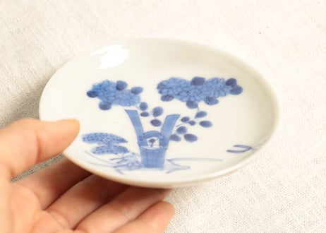 明治前期染付生け花図小皿①　濃いめ