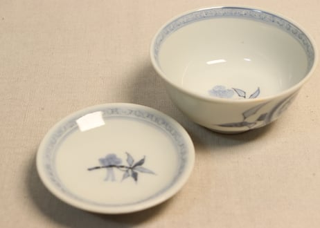 明治後期～大正染付枝に小鳥図飯茶碗②小ニュウ,トリアシ