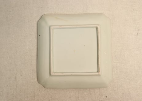 江戸中期色絵山水図角皿①