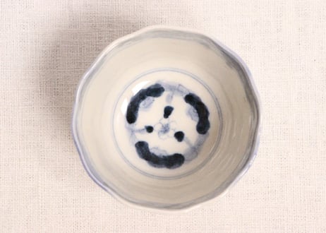 明治前期色絵生垣に菊図向付