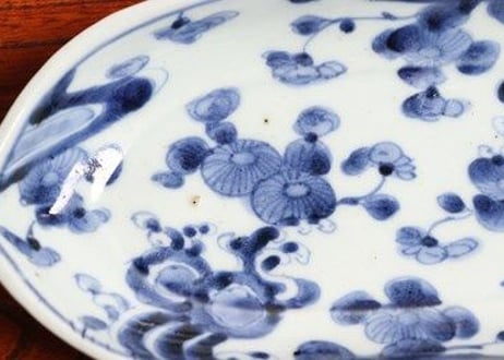 江戸中期染付流水に菊図舟形皿①