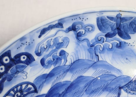 江戸幕末染付窓絵に菊と波に蝶図尺皿　フリモノ