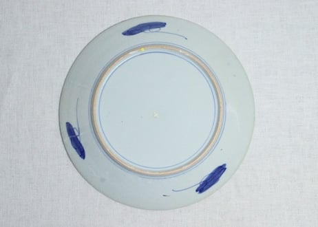 明治前期色絵牡丹図尺皿　窯傷