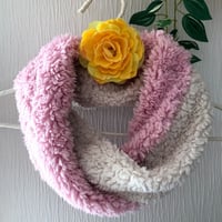 もこもこスヌード（2色）-ハンドメイド-  NO3 【送料200円ポスト投函】