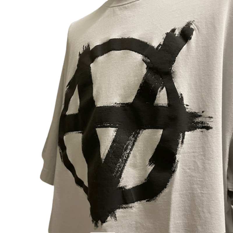 VETEMENTS /定価¥98,670 | MAGIC CINQ UNDERGROUND