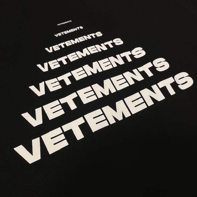 VETEMENTS /定価¥107,580 | MAGIC CINQ UNDERGROUND